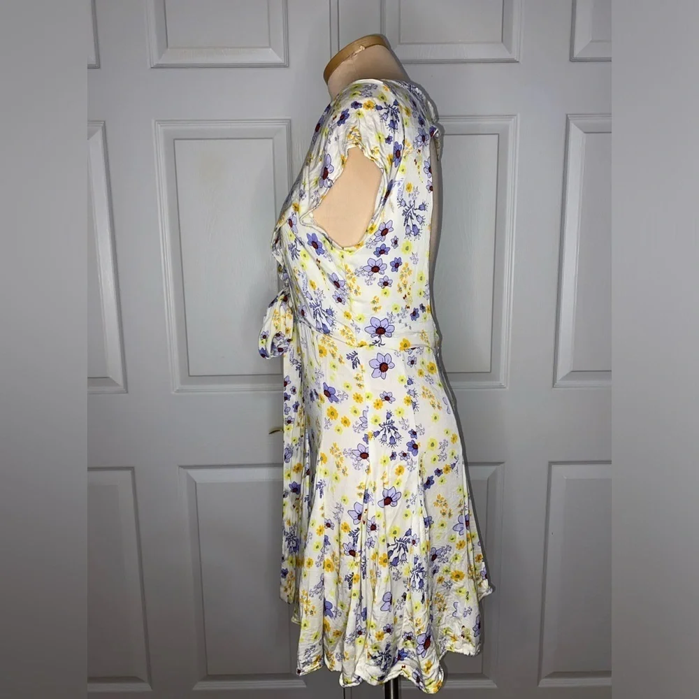 Free People It Takes Two Wrap Dress - Floral - Size M, Summer